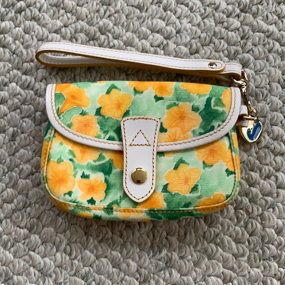 Dooney & Bourke Flower Wristlet